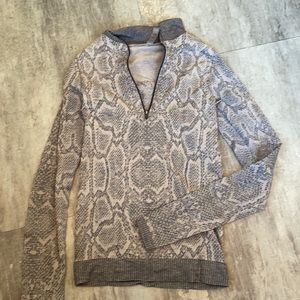 Varley quarter zip active top